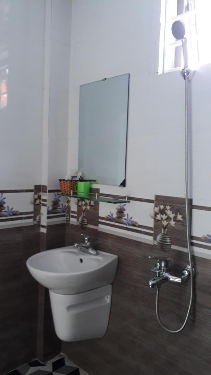 Hotel Nha Nghi Book Hoan Giap Zewnętrze zdjęcie